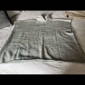 Universal Threads gray knit sweater poncho